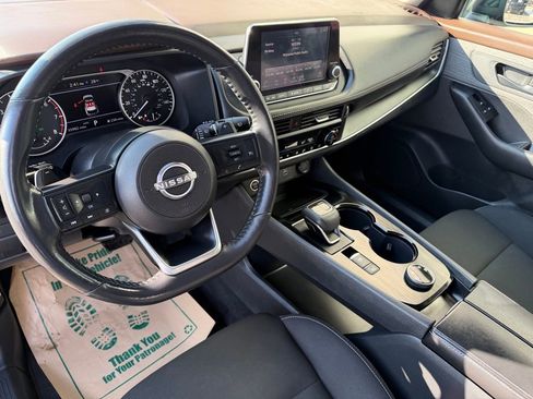 Used 2023 Nissan Rogue S image 10