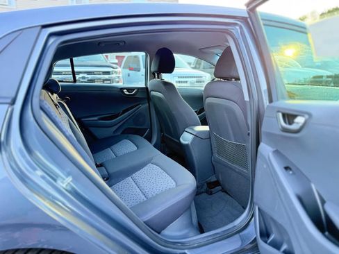 Used 2019 Hyundai Ioniq Plug-In Hybrid FWD image 23