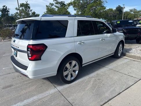 Used 2023 Ford Expedition Platinum RWD image 3