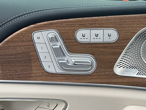 New 2026 Mercedes-Benz GLS 580 4MATIC image 11