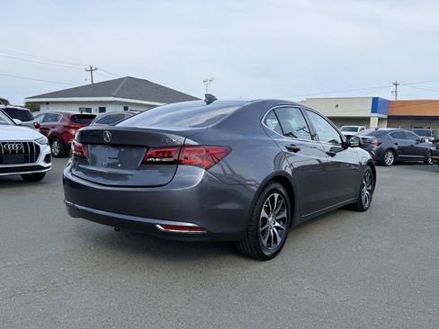 Used 2017 Acura TLX w/ Technology Package FWD image 6