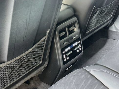 Certified 2025 Porsche Macan Electric RWD image 20