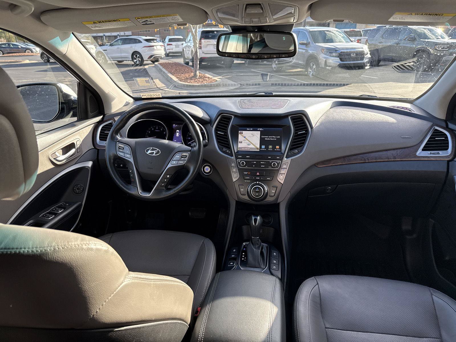Used 2019 Hyundai Santa Fe XL AWD/4WD image 23