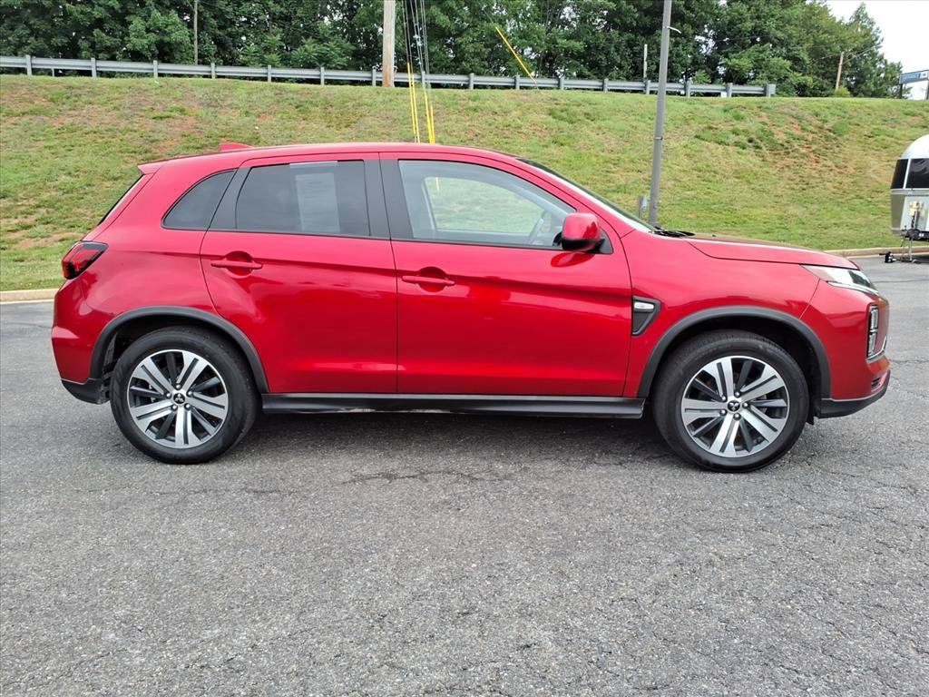 Used 2024 Mitsubishi Outlander Sport SE AWD/4WD image 2