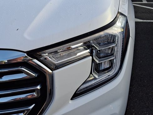 Used 2022 GMC Terrain SLT AWD/4WD image 9