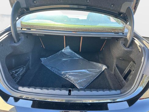 Used 2023 BMW 430i xDrive Coupe w/ Premium Package image 11