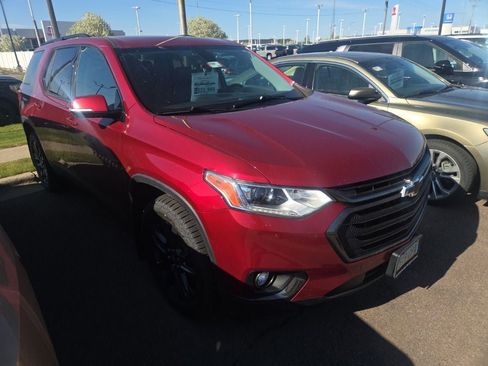 Used 2019 Chevrolet Traverse RS w/ LPO, Floor Liner Package AWD/4WD image 1