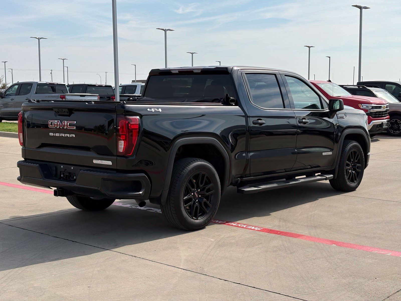 Used 2024 GMC Sierra 1500 Elevation AWD/4WD image 7