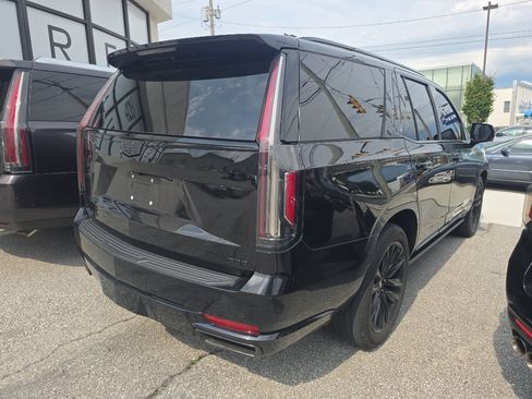 Used 2021 Cadillac Escalade Sport w/ Driver Assist Tech Package AWD/4WD image 4