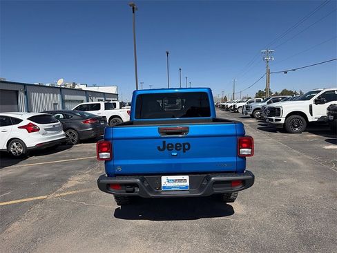 Used 2024 Jeep Gladiator Sport image 6