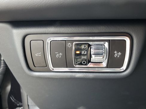New 2026 Lincoln Aviator AWD image 12
