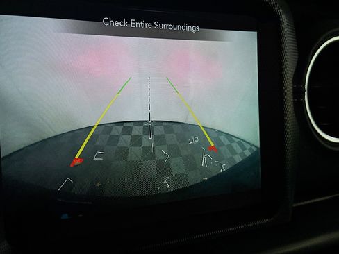 Used 2022 Jeep Wrangler Sahara w/ Safety Group image 23