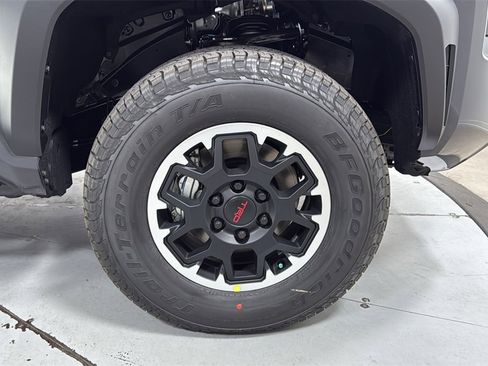 New 2025 Toyota Tacoma TRD Off-Road image 21