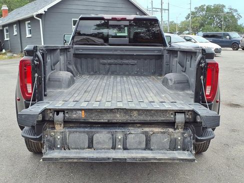Used 2022 GMC Sierra 3500 Denali w/ Denali Ultimate Package AWD/4WD image 19