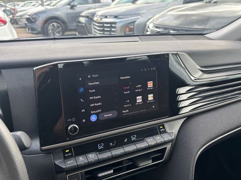 Used 2025 Toyota Camry LE image 20