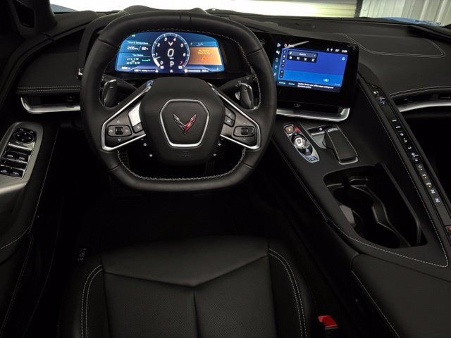 Used 2024 Chevrolet Corvette Stingray Convertible w/ Z51 Performance Package RWD image 15