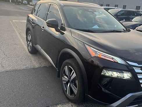 Used 2025 Nissan Rogue SL w/ SL Premium Package AWD/4WD image 6