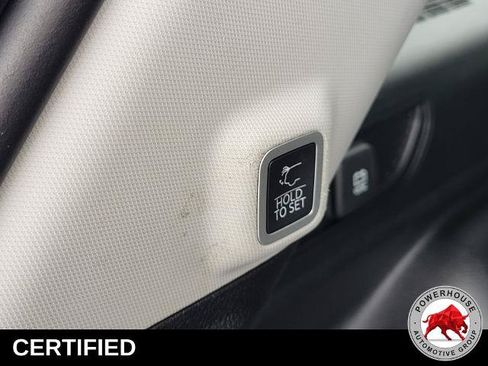 Used 2023 Jeep Grand Cherokee Limited w/ Luxury Tech Group II RWD image 15