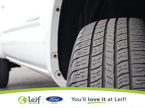 Used 2016 Toyota Tacoma SR5 w/ SR5 Appearance Package (SN) image 10