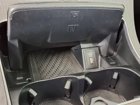 Used 2020 Mercedes-Benz C 300 4MATIC Sedan image 28