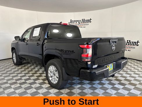 Used 2023 Nissan Frontier SV w/ Tow Package AWD/4WD image 7