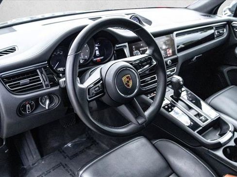 Used 2022 Porsche Macan S AWD/4WD image 10