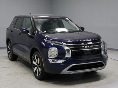 New 2025 Mitsubishi Outlander SE