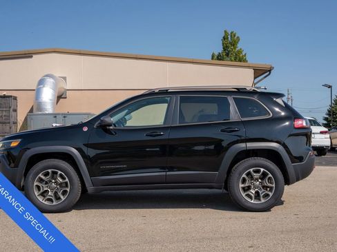 Used 2020 Jeep Cherokee Trailhawk w/ Cold Weather Group image 4
