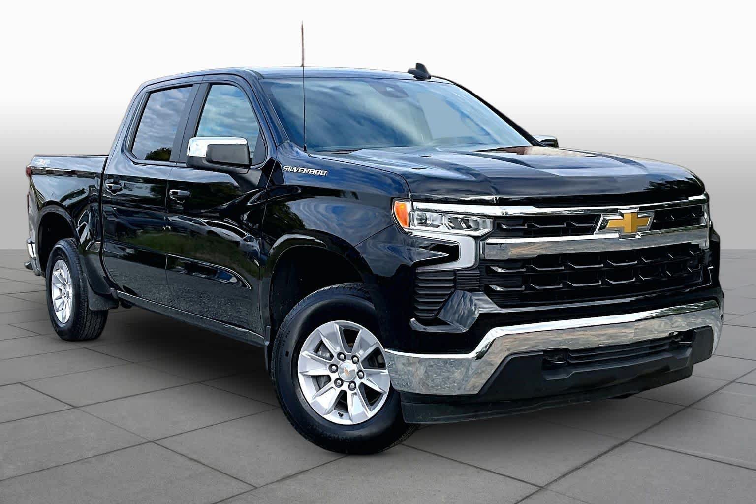 Used 2026 Chevrolet Silverado 1500 LT AWD/4WD image 3