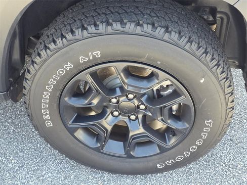 Used 2022 Jeep Cherokee Latitude w/ Sun & Sound Group image 33