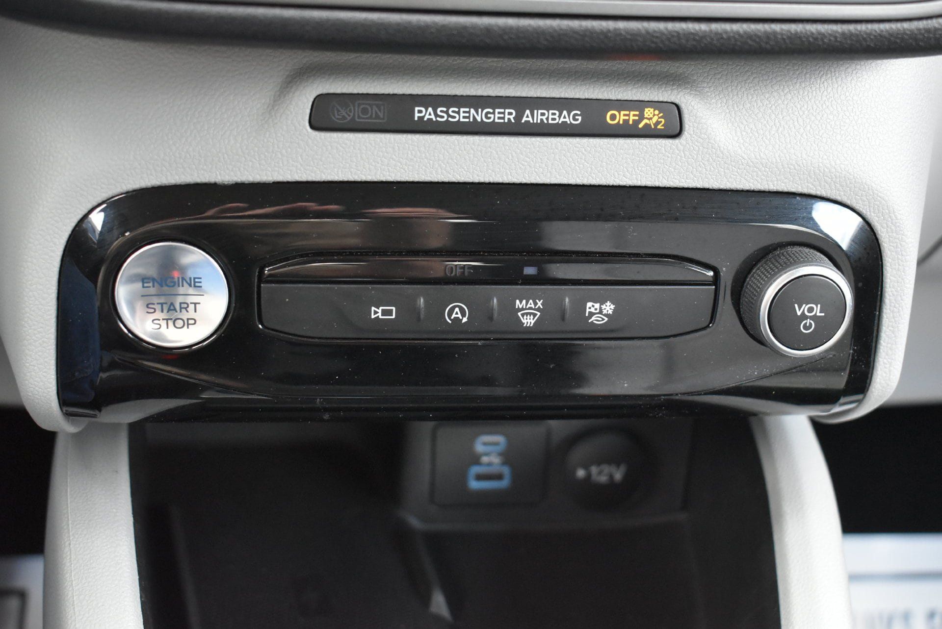Used 2023 Ford Escape Active w/ Tech Pack #2 FWD image 29