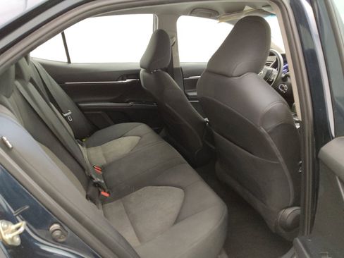 Used 2020 Toyota Camry LE image 19