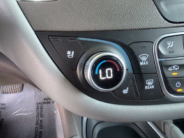 Used 2019 Chevrolet Malibu Premier w/ Sun and Wheel Package FWD image 34