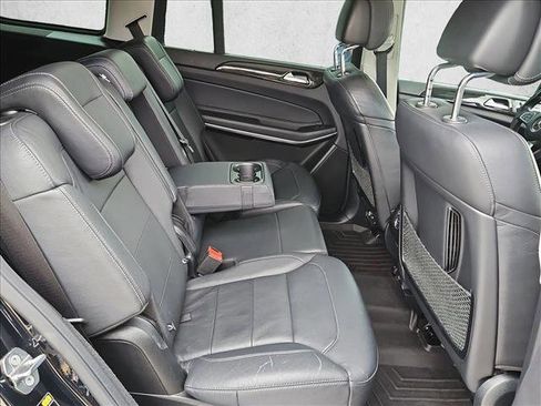 Used 2018 Mercedes-Benz GLS 550 4MATIC image 22