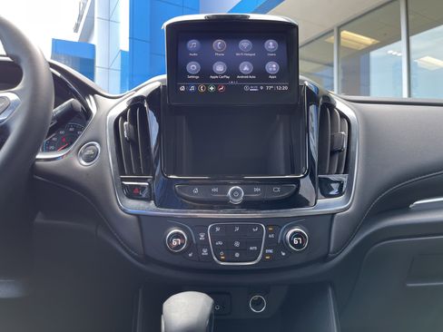 Used 2023 Chevrolet Traverse LT w/ LPO, Floor Liner Package image 31