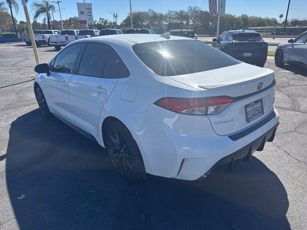 Used 2025 Toyota Corolla SE FWD image 5