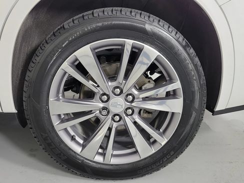Certified 2024 Cadillac XT6 Premium Luxury w/ LPO, Floor Liner Package AWD/4WD image 11