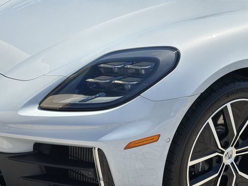 Used 2026 Porsche Panamera 4 E-Hybrid AWD/4WD image 6