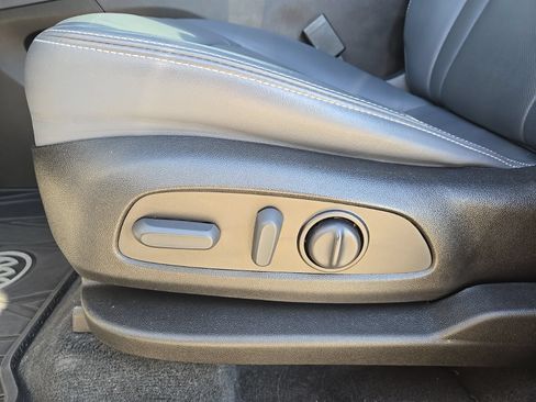 Used 2023 Buick Enclave Essence w/ Experience Buick Package AWD/4WD image 26