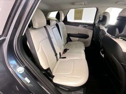 Used 2023 Kia Sportage EX FWD image 17