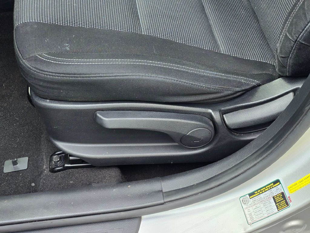 Used 2016 Hyundai Elantra GT FWD image 10