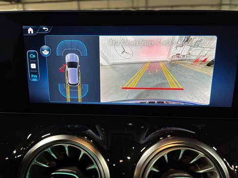 Certified 2025 Mercedes-Benz GLA 250 4MATIC image 37