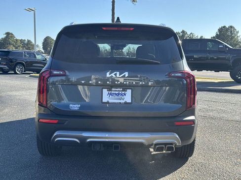 Used 2022 Kia Telluride EX w/ EX Premium Package image 9
