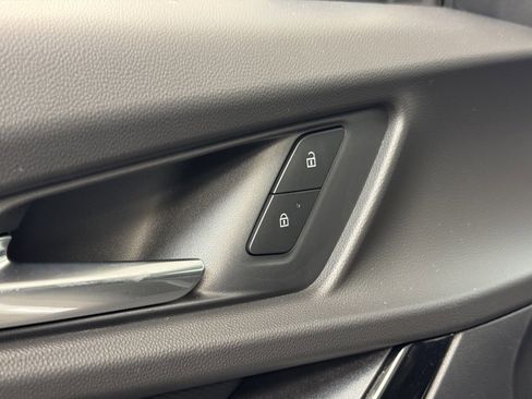 New 2026 Chevrolet Equinox LT image 9