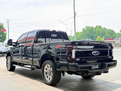 Used 2017 Ford F250 Lariat w/ Lariat Ultimate Package AWD/4WD image 5