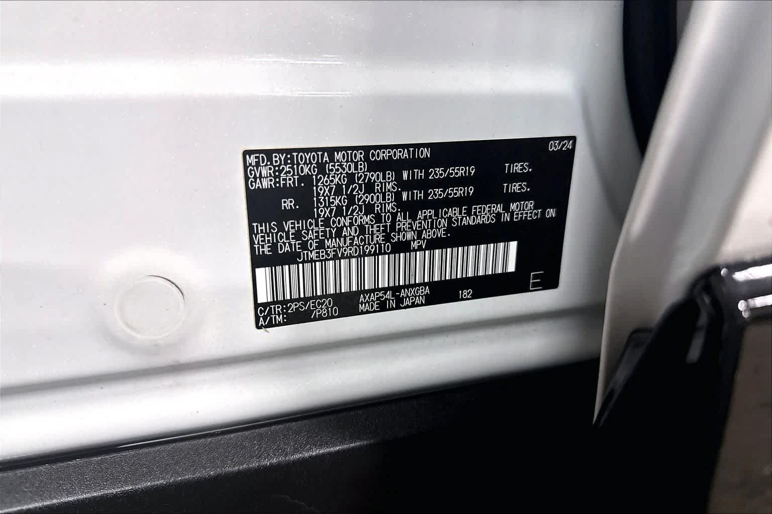 Used 2024 Toyota RAV4 XSE w/ Weather Package AWD/4WD image 37