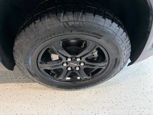 Used 2023 GMC Acadia AT4 AWD/4WD image 10