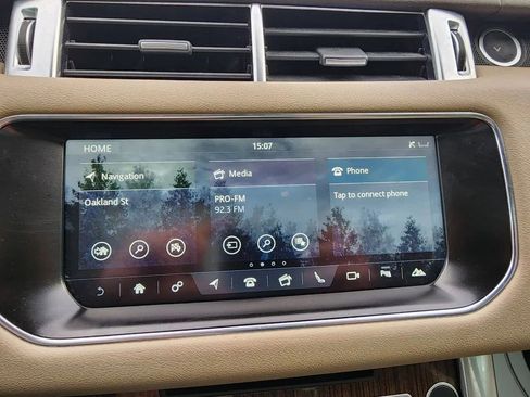 Used 2017 Land Rover Range Rover Sport HSE image 23