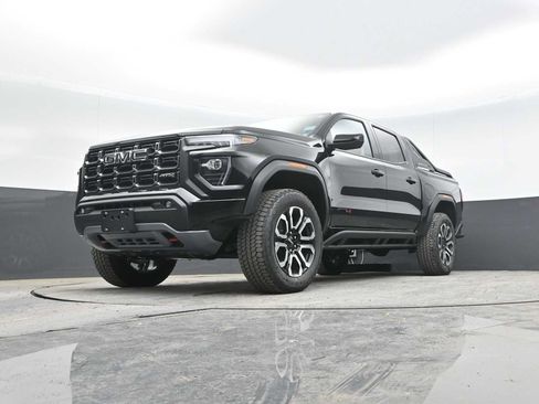 New 2025 GMC Canyon AT4 w/ Nightfall Edition image 41