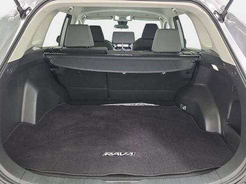 Certified 2023 Toyota RAV4 XLE image 29